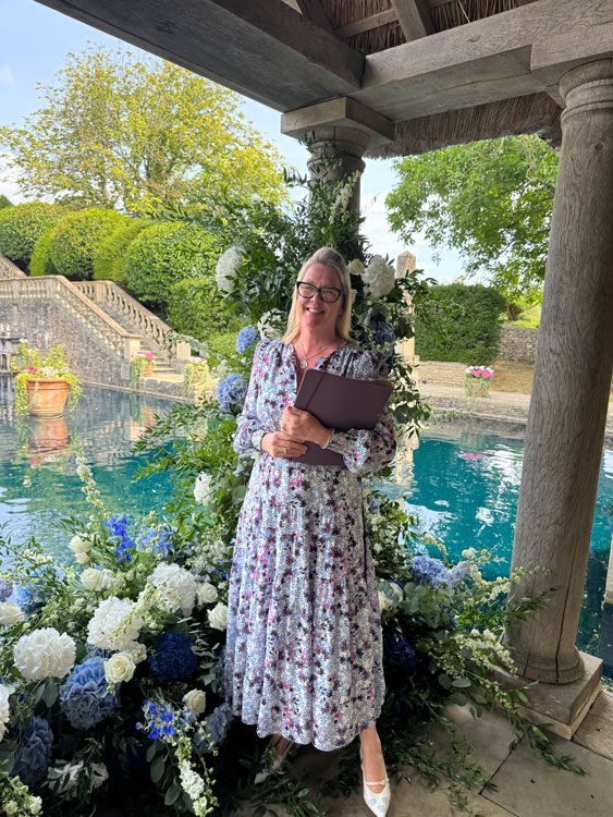 summer-wedding-venues-south-west Tara the Celebrant in a south west summer wedding venue